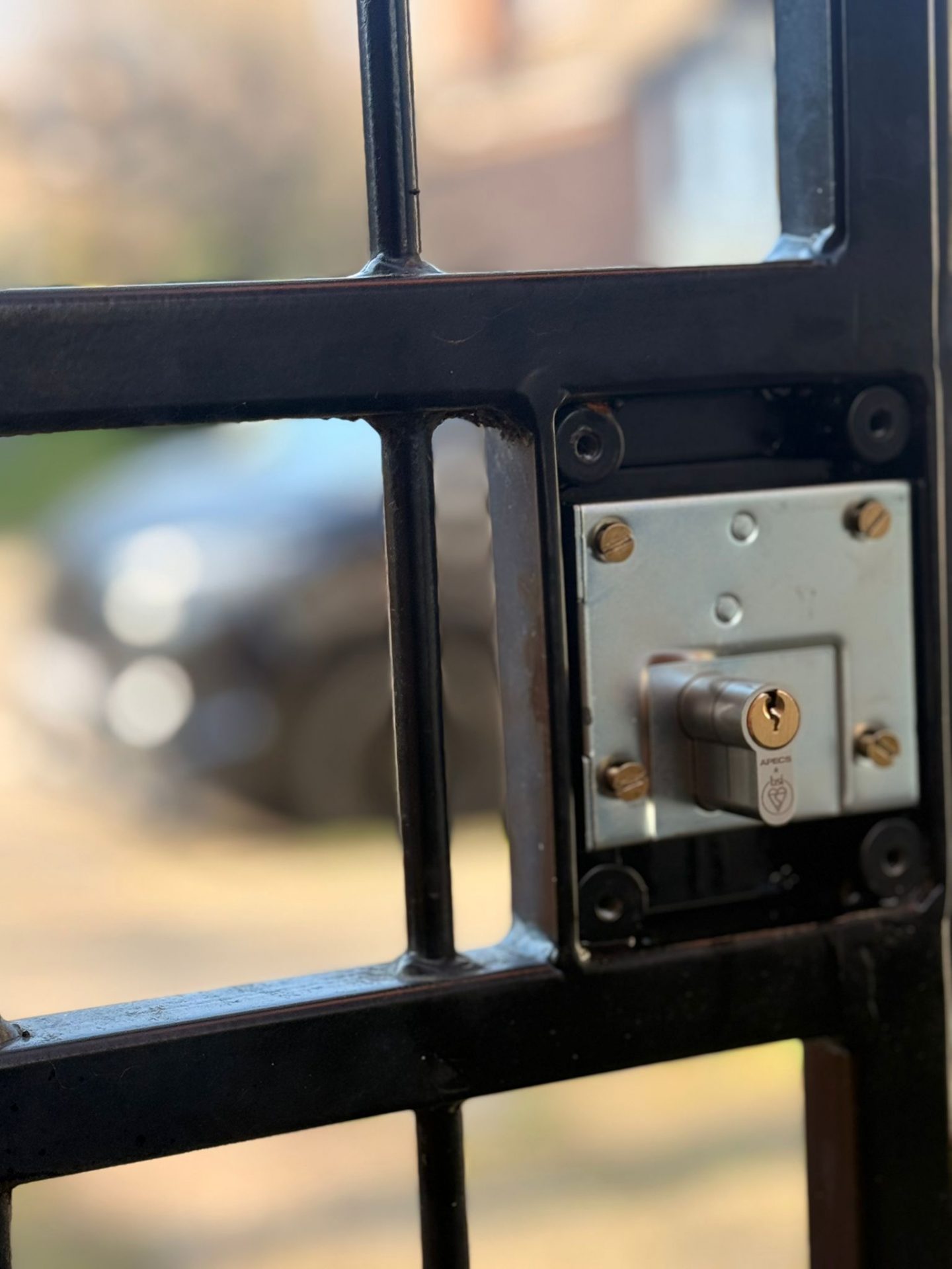 Gate lock repaired in Nottingham