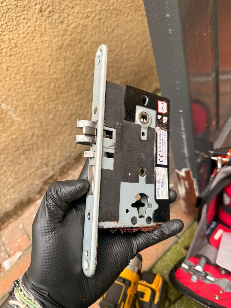 Commercial door lock repaired in Nottingham city centre